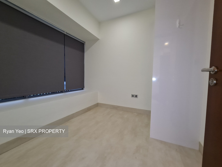 Alexis thumbnail photo